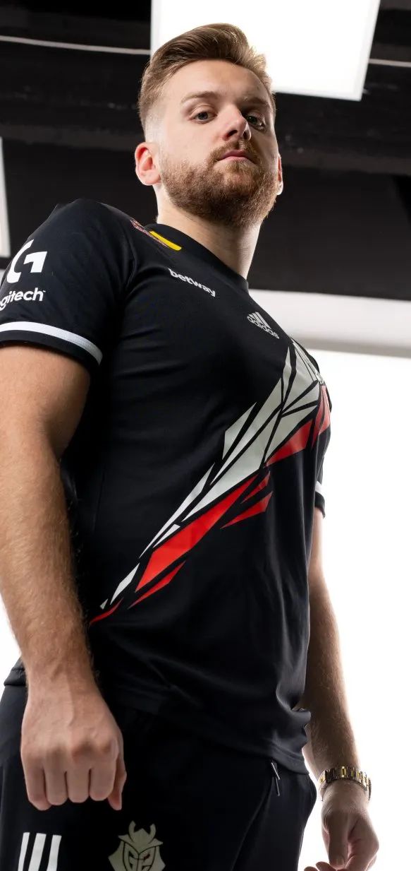 Mouz 在 IEM Dallas 2025 的季后赛资格赛中以 2-0 战胜 Liquid